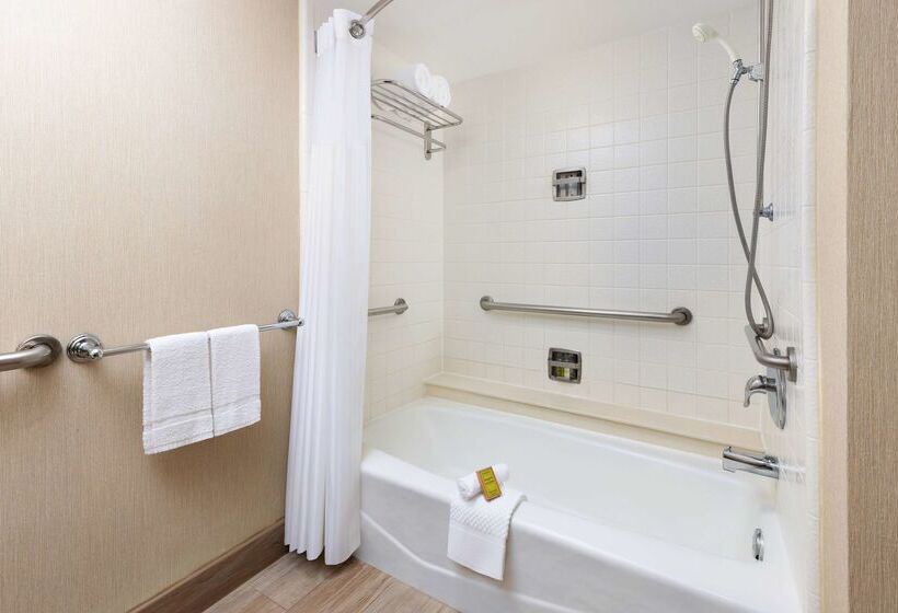 فندق Doubletree Beach Resort By Hilton Tampa Bay   North Redingto