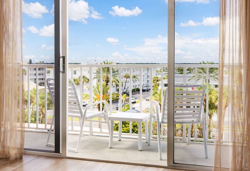 فندق Doubletree Beach Resort By Hilton Tampa Bay   North Redingto