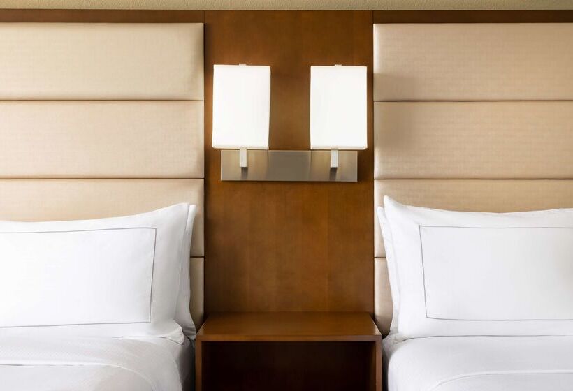 فندق Doubletree Beach Resort By Hilton Tampa Bay   North Redingto