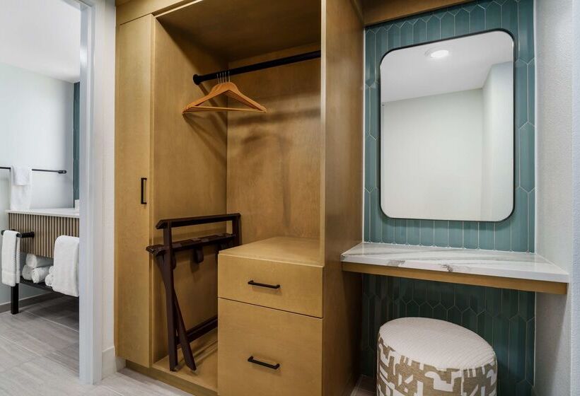 فندق Doubletree Beach Resort By Hilton Tampa Bay   North Redingto