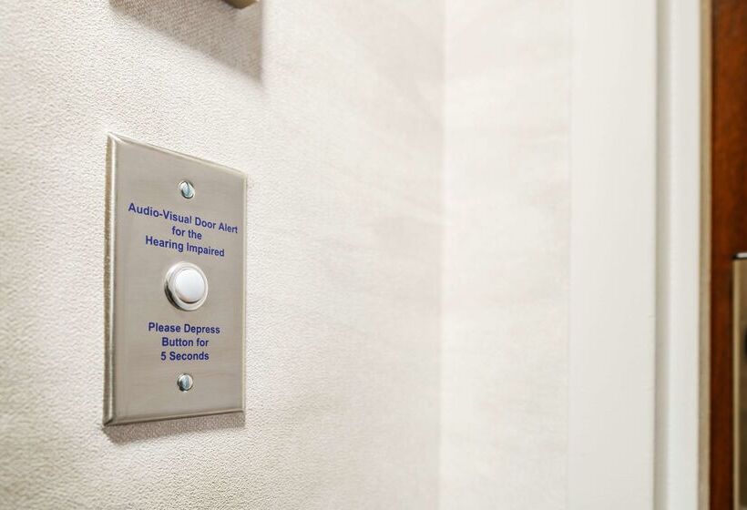 فندق Doubletree Beach Resort By Hilton Tampa Bay   North Redingto