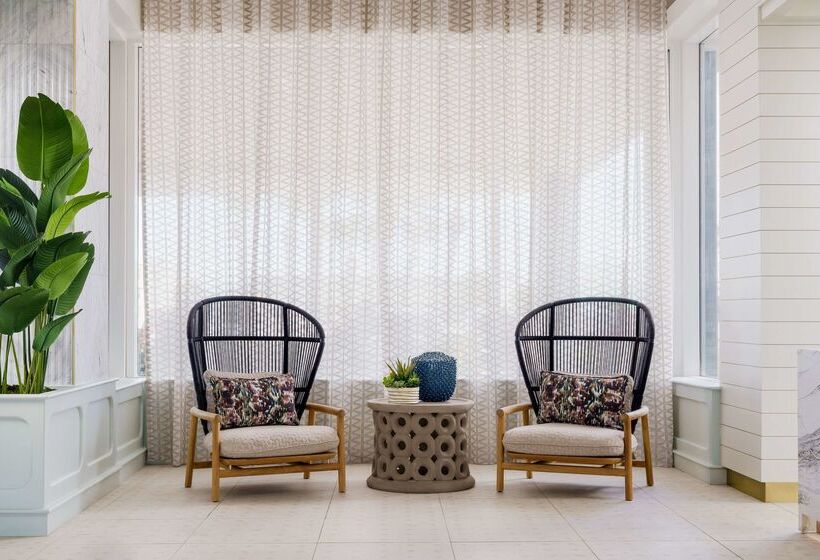 فندق Doubletree Beach Resort By Hilton Tampa Bay   North Redingto