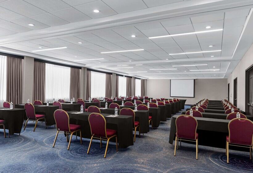 فندق Doubletree By Hilton Fort Lee   George Washington Bridge