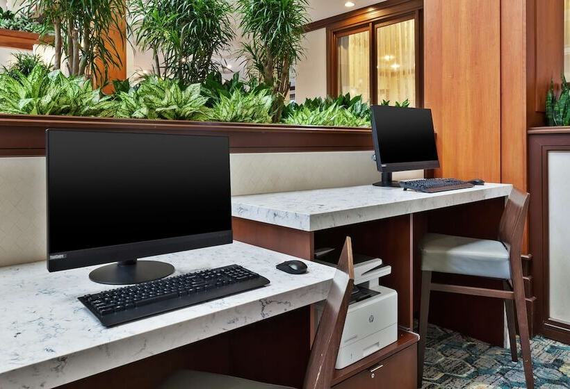 فندق Auburn Hills