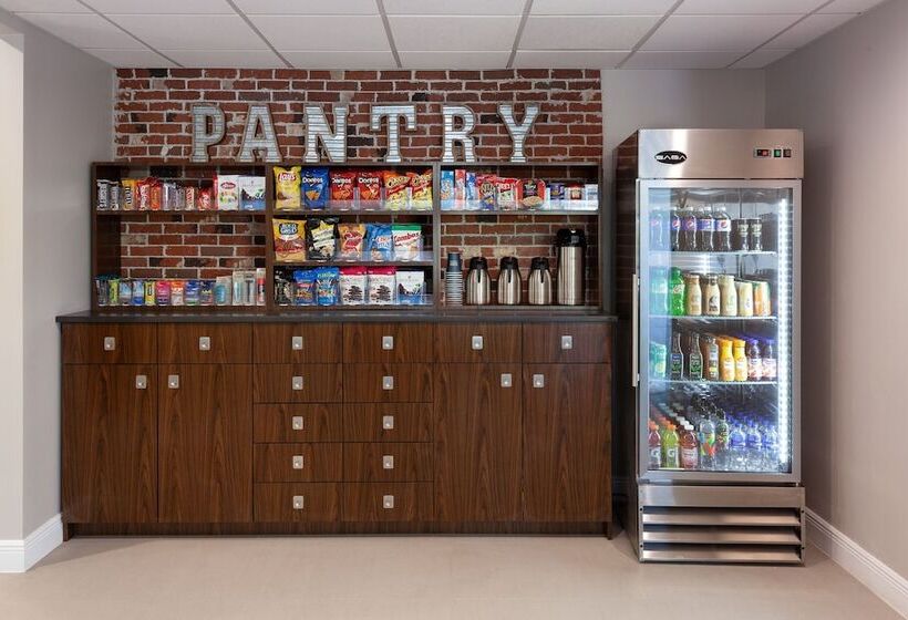 בית מלון כפרי Four Points By Sheraton Orlando Convention Center