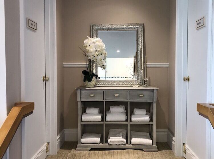 בית מלון כפרי The Mansion At Glen Cove