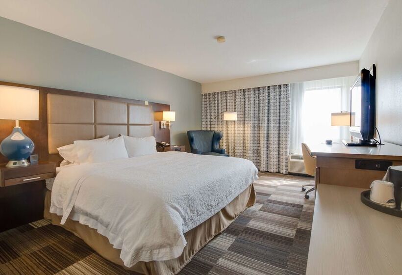 هتل Hampton Inn Bellevue / Nashvillei40 West