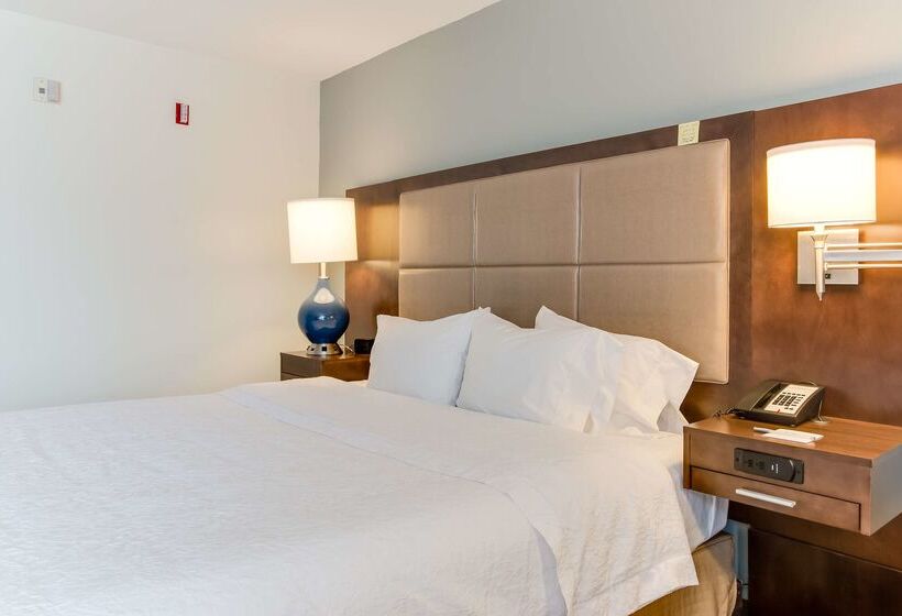 هتل Hampton Inn Bellevue / Nashvillei40 West