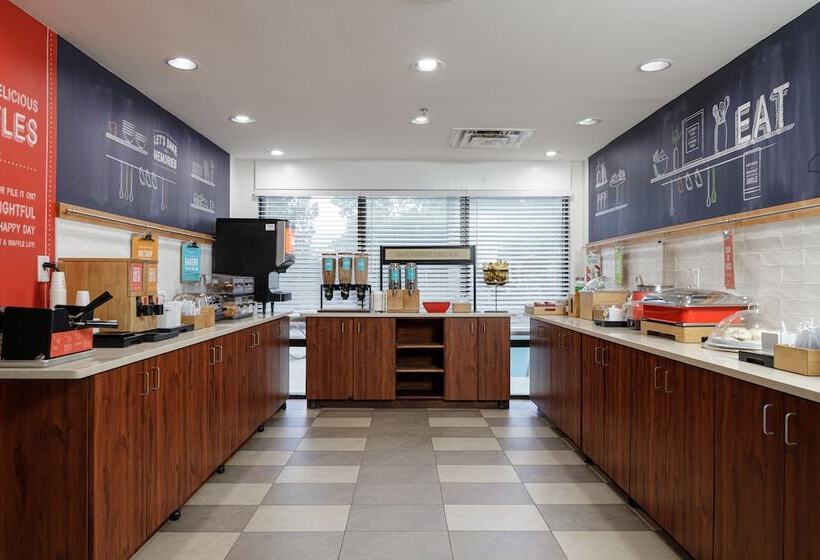 هتل Hampton Inn Bellevue / Nashvillei40 West