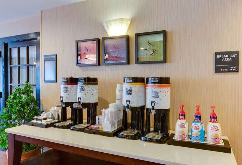 هتل Hampton Inn Bellevue / Nashvillei40 West