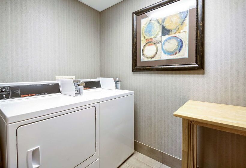 בית מלון כפרי Hampton Inn Columbus West