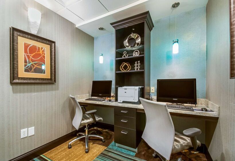هتل Hampton Inn Columbus West