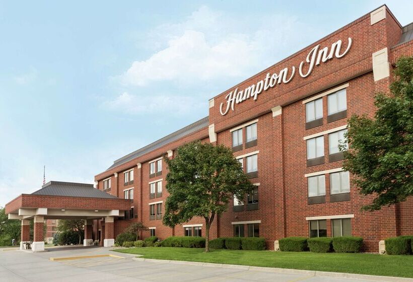 هتل Hampton Inn West Des Moines Lake Drive