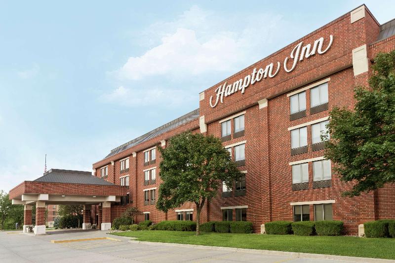 Отель Hampton Inn West Des Moines Lake Drive