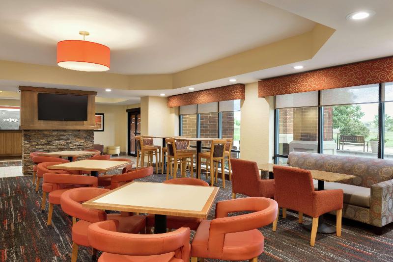 Отель Hampton Inn West Des Moines Lake Drive