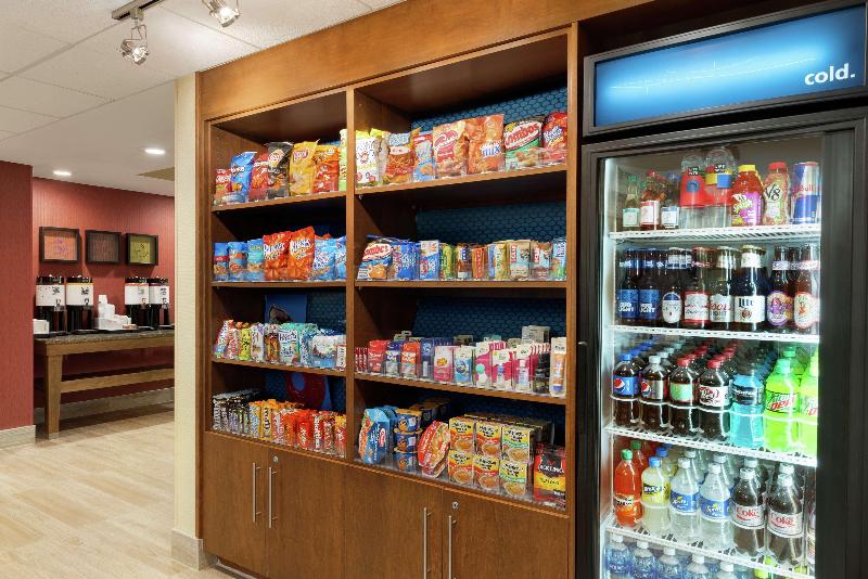 Отель Hampton Inn West Des Moines Lake Drive