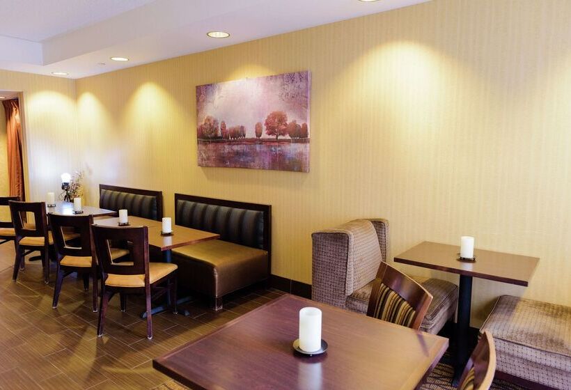 فندق Hampton Inn Eau Claire