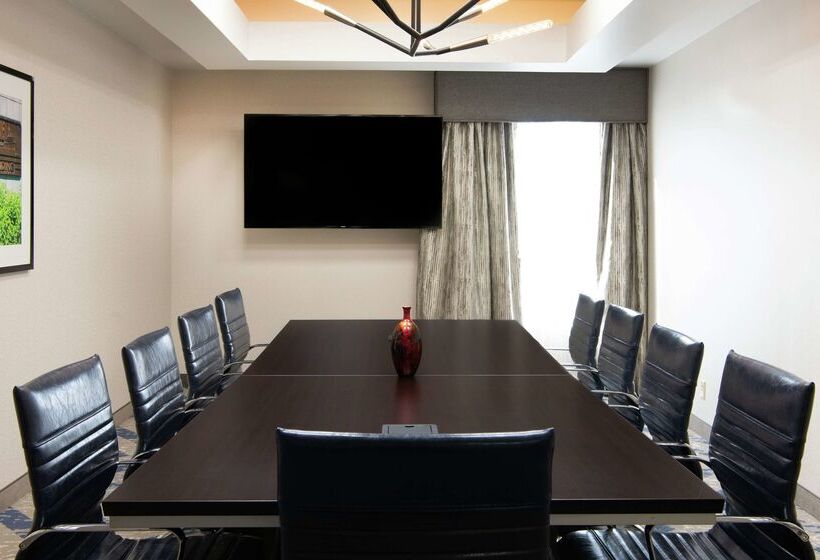 فندق Hampton Inn Eriesouth