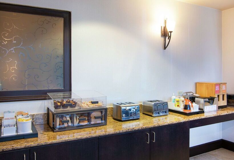 فندق Hampton Inn Eriesouth