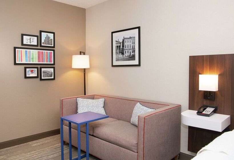 فندق Hampton Inn Eriesouth