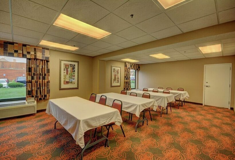 בית מלון כפרי Hampton Inn By Hilton Indianapolis South