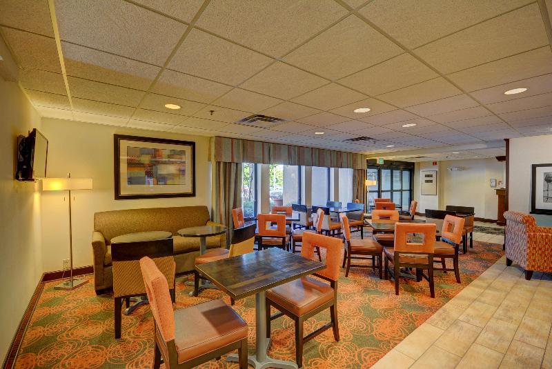 בית מלון כפרי Hampton Inn By Hilton Indianapolis South