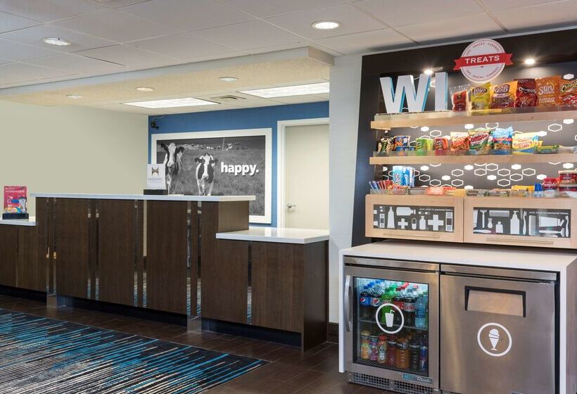 هتل Hampton Inn By Hilton Milwaukee Northwest
