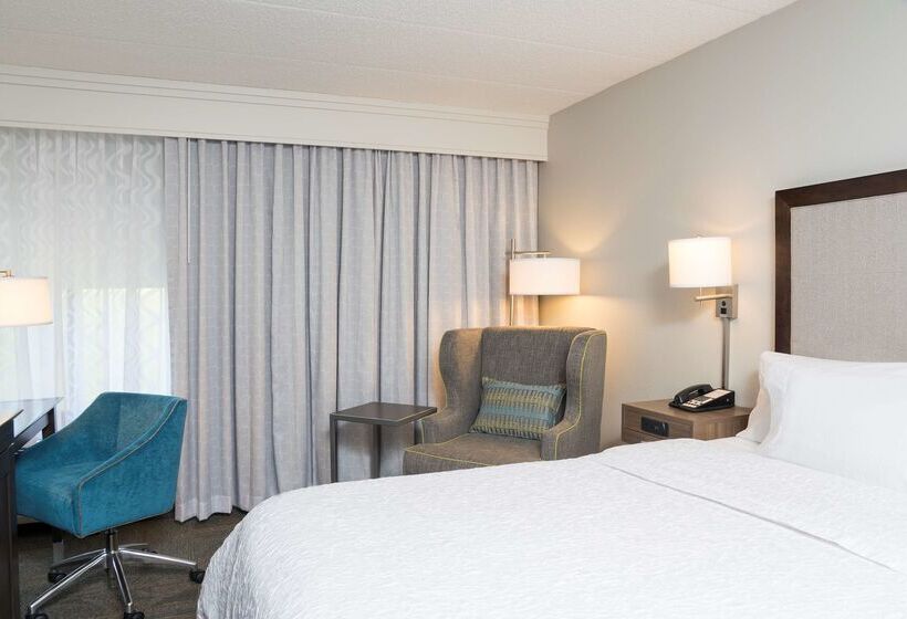 هتل Hampton Inn By Hilton Milwaukee Northwest