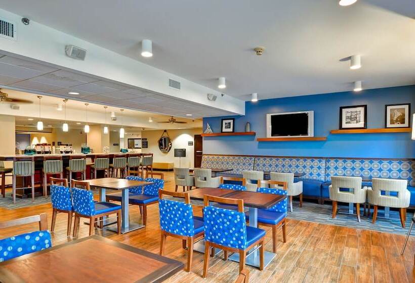 فندق Hampton Inn By Hilton New Bedford/fairhaven