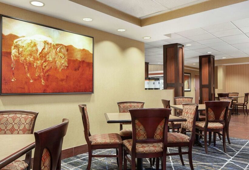 فندق Hampton Inn Oklahoma City I 40 E