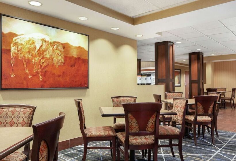 فندق Hampton Inn Oklahoma City I 40 E