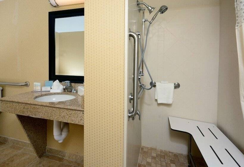 Отель Hampton Inn Raleigh/town Of Wake Forest