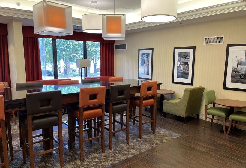 فندق Wingate By Wyndham St Louis Airport