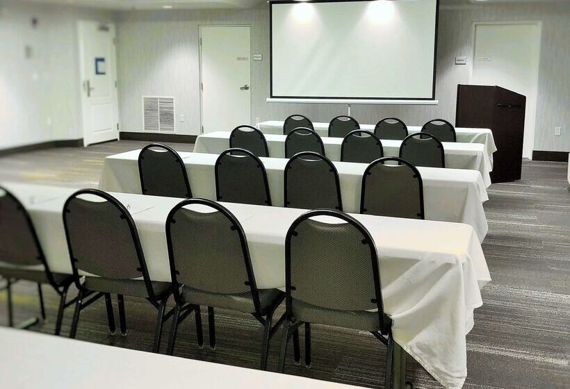 فندق Hampton Inn Williamsportdowntown