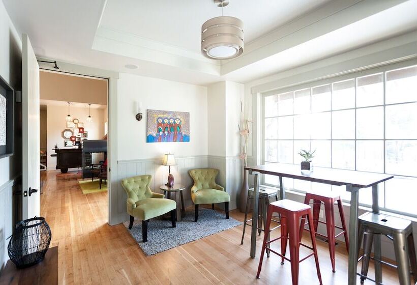 호텔 Hanford House Inn