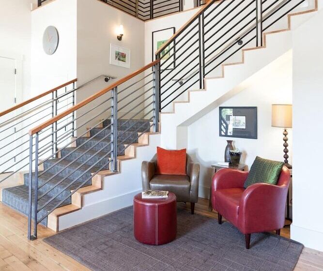 호텔 Hanford House Inn