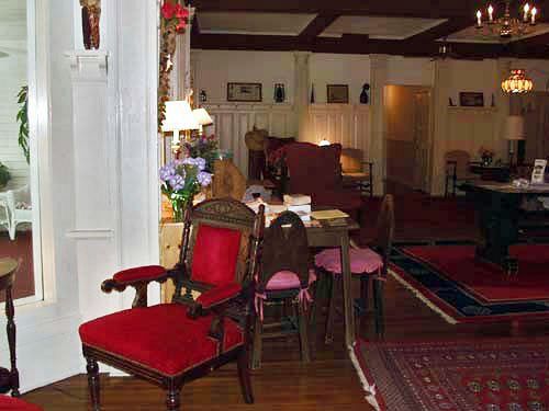 فندق Harbor House Inn