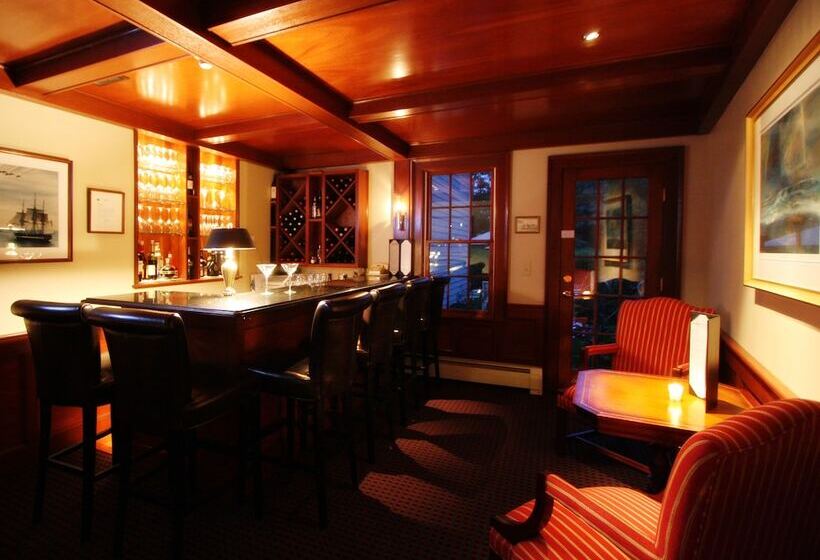 فندق Harbor Light Inn