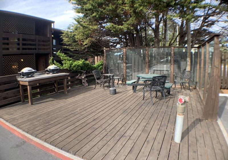 فندق Harbor Lite Lodge