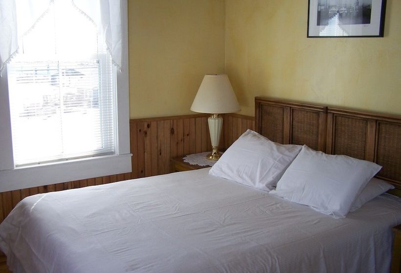 فندق Harborside Inn