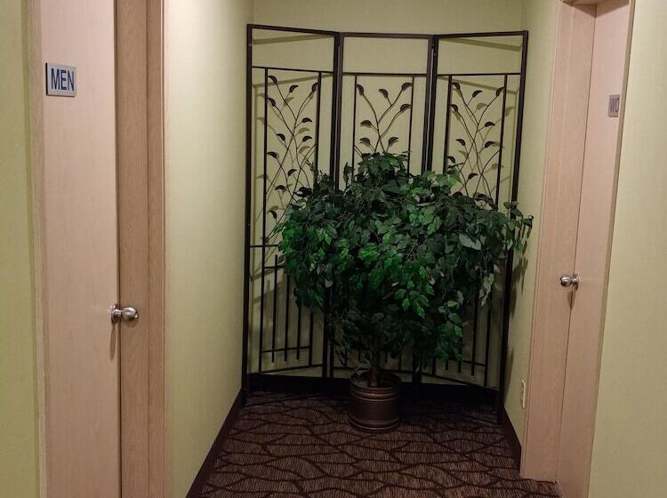 فندق Harborside Inn