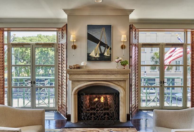 ホテル Harbourview Inn