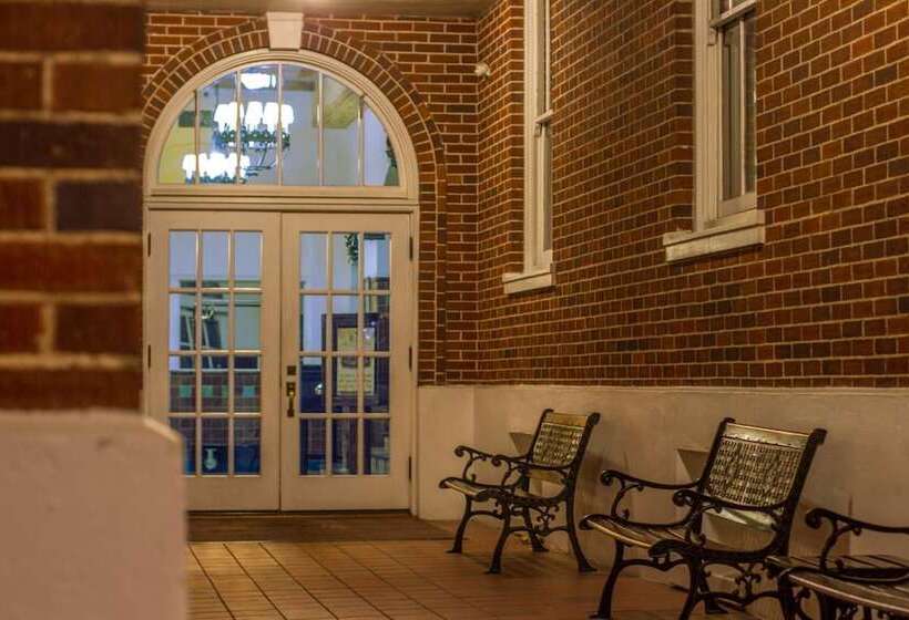 فندق Hassayampa Inn