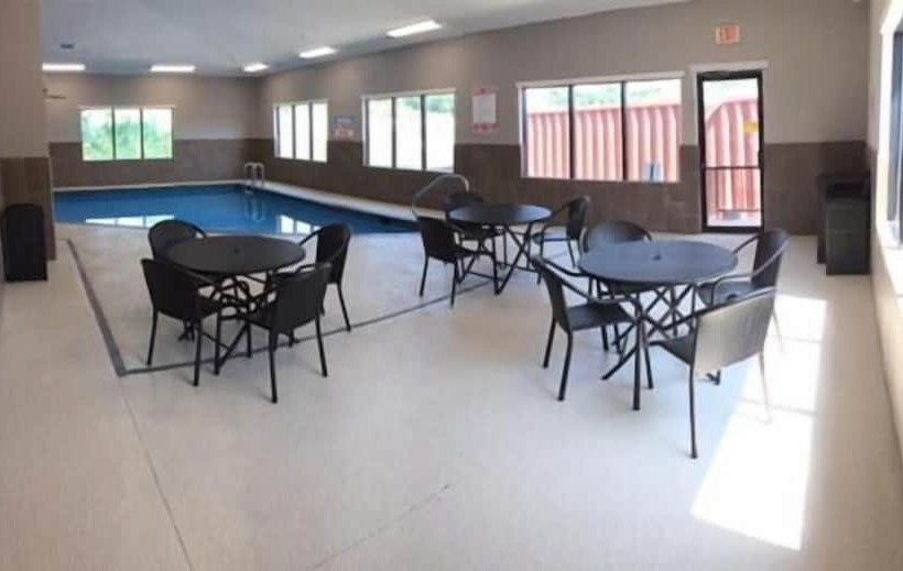 בית מלון כפרי Heartland Inn Coralville