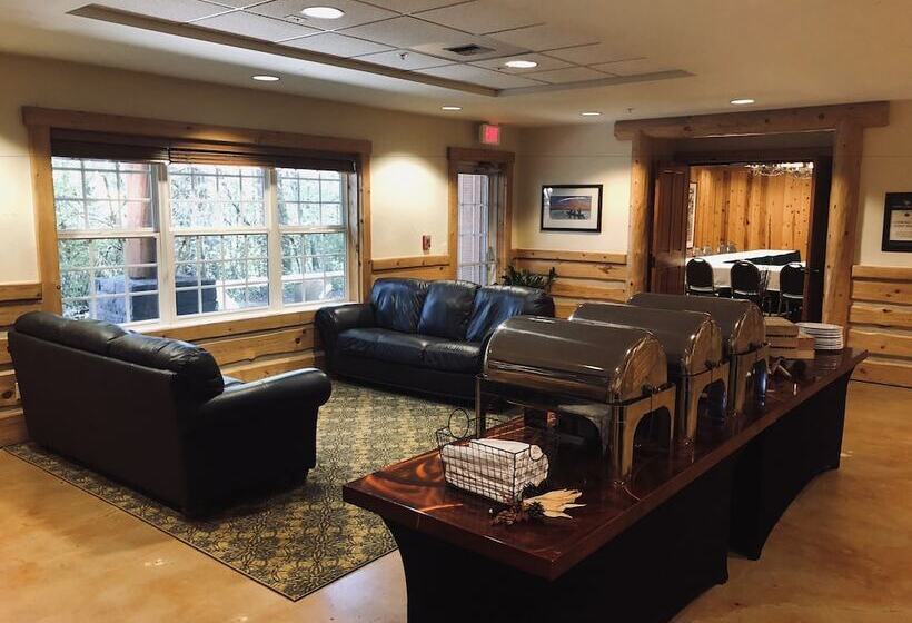 فندق Heathman Lodge