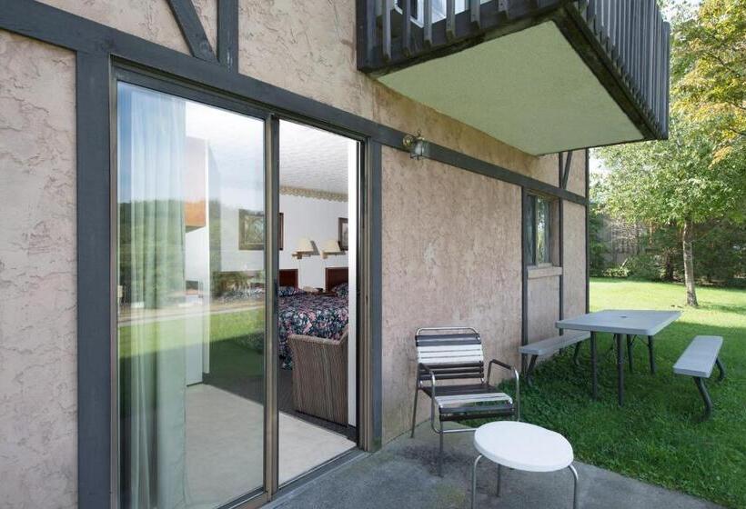 فندق Highland Manor Inn