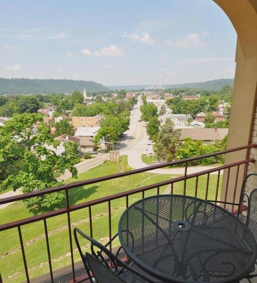 فندق Hillside Inn