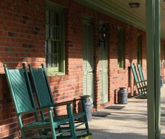 فندق Hillwinds Inn   Blowing Rock