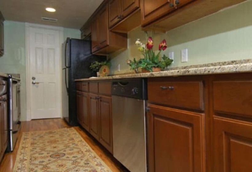 فندق Hillwinds Inn   Blowing Rock