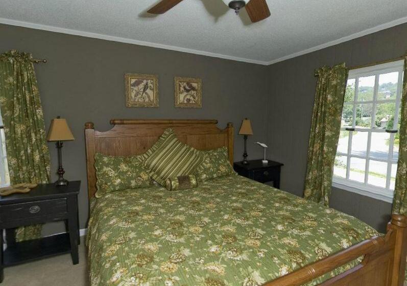 فندق Hillwinds Inn   Blowing Rock